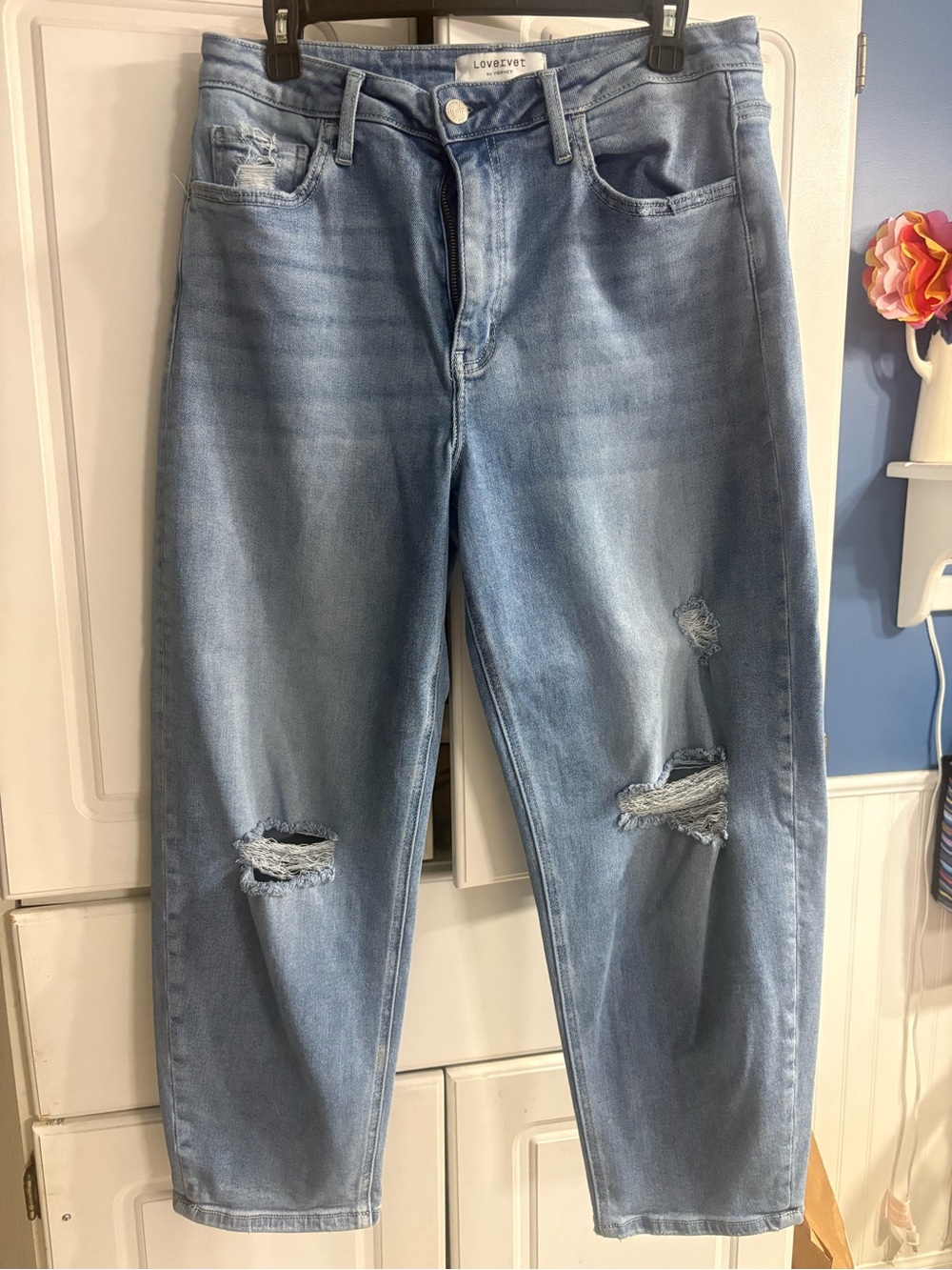 Light Wash Distressed Boyfriend Jeans - Lovewet